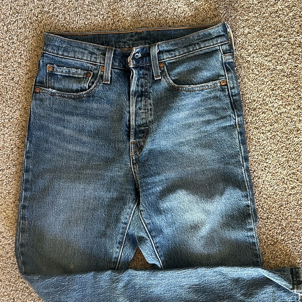 Levi’s high waisted jeans